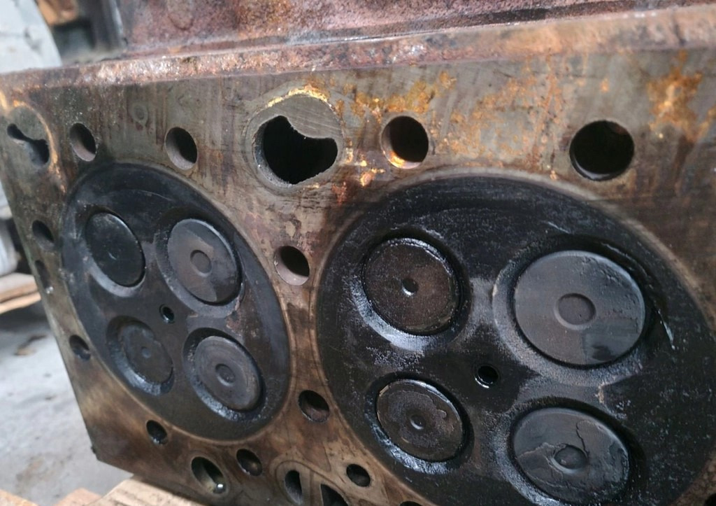 VOLVO 21754367 D13K - Cabezal de bloque: foto 5 VOLVO 21754367 D13K - Cabezal de bloque: foto 5