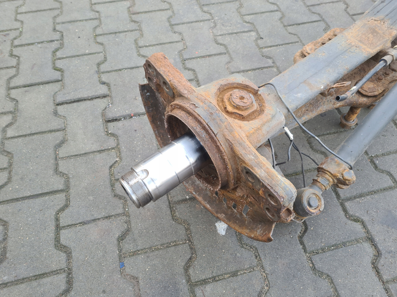 VOLVO BELKA OŚ TYŁ TYLNA WLECZONA ZWROTNICE FI 78 VOLVO FH 4 FM 4 FH 16 FH 5 FM 5 - Eje posterior para Camión: foto 3 VOLVO BELKA OŚ TYŁ TYLNA WLECZONA ZWROTNICE FI 78 VOLVO FH 4 FM 4 FH 16 FH 5 FM 5 - Eje posterior para Camión: foto 3