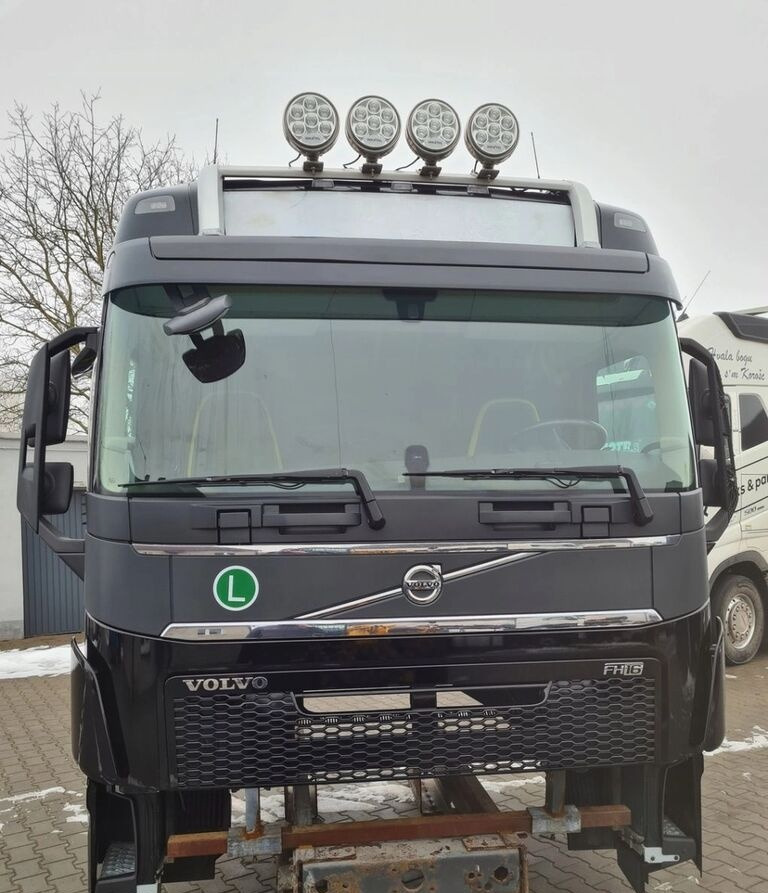 VOLVO KABINA KOMPLETNA VOLVO FH 16 750 EURO 6 GLOBETROTTER 2018 ROK - Cabina para Camión: foto 1 VOLVO KABINA KOMPLETNA VOLVO FH 16 750 EURO 6 GLOBETROTTER 2018 ROK - Cabina para Camión: foto 1