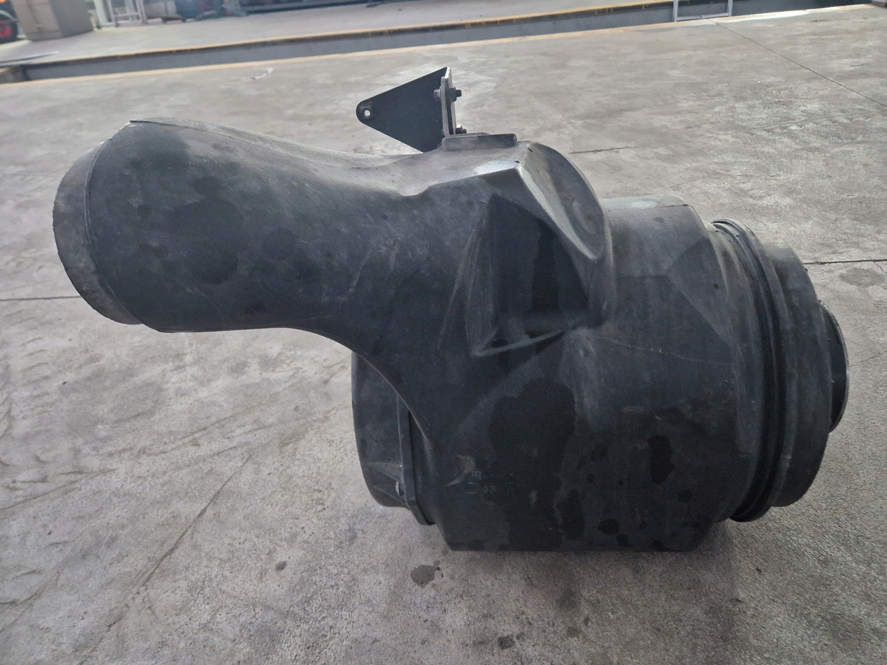 VOLVO OBUDOWA FILTRA POWIETRZA VOLVO FH 16 EURO 6 - Filtro de aire para Camión: foto 4 VOLVO OBUDOWA FILTRA POWIETRZA VOLVO FH 16 EURO 6 - Filtro de aire para Camión: foto 4