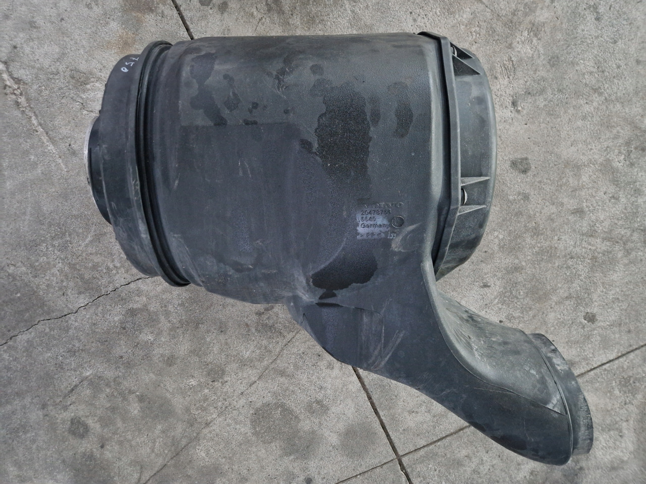 VOLVO OBUDOWA FILTRA POWIETRZA VOLVO FH 16 EURO 6 - Filtro de aire para Camión: foto 1 VOLVO OBUDOWA FILTRA POWIETRZA VOLVO FH 16 EURO 6 - Filtro de aire para Camión: foto 1