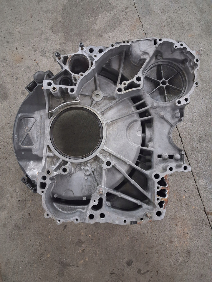 VOLVO OBUDOWA ROZRZĄDU SPRZĘGŁA TURBO COMPOUND I-SAVE VOLVO FH 5 Renault T EVO - Embrague y piezas: foto 2 VOLVO OBUDOWA ROZRZĄDU SPRZĘGŁA TURBO COMPOUND I-SAVE VOLVO FH 5 Renault T EVO - Embrague y piezas: foto 2