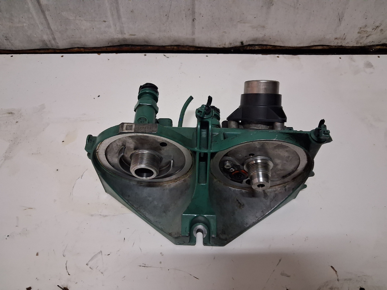 VOLVO PODSTAWA FILTRÓW PALIWA VOLVO FH FM 4 RENAULT GAMA T C K RANGE - Motor y piezas para Camión: foto 1 VOLVO PODSTAWA FILTRÓW PALIWA VOLVO FH FM 4 RENAULT GAMA T C K RANGE - Motor y piezas para Camión: foto 1