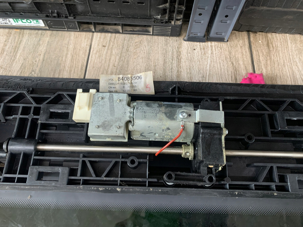 VOLVO SZYBERDACH KOMPLETNY VOLVO FH 4 - Cabina e interior para Camión: foto 4 VOLVO SZYBERDACH KOMPLETNY VOLVO FH 4 - Cabina e interior para Camión: foto 4