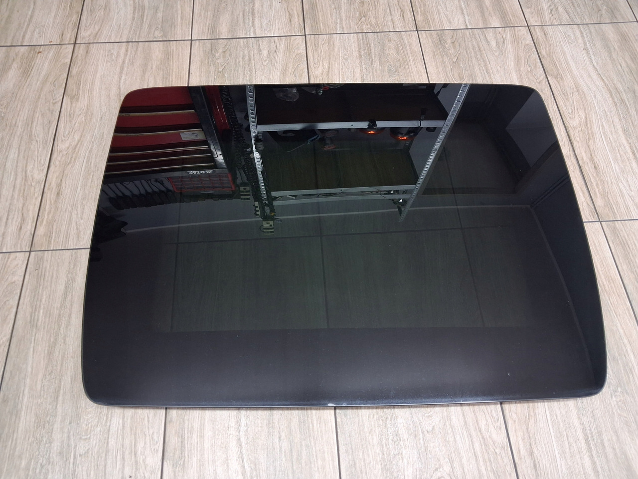 VOLVO SZYBERDACH SZKLANY SZKŁO SZYBERDACHU VOLVO FH 4 - Cabina e interior para Camión: foto 1 VOLVO SZYBERDACH SZKLANY SZKŁO SZYBERDACHU VOLVO FH 4 - Cabina e interior para Camión: foto 1