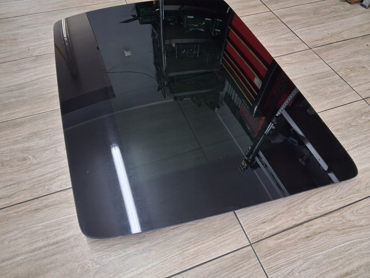 VOLVO SZYBERDACH SZKLANY SZKŁO SZYBERDACHU VOLVO FH 4 - Cabina e interior para Camión: foto 2 VOLVO SZYBERDACH SZKLANY SZKŁO SZYBERDACHU VOLVO FH 4 - Cabina e interior para Camión: foto 2