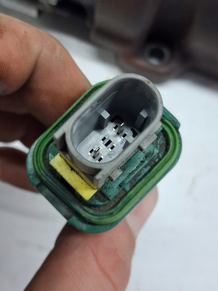 VOLVO ZAWÓR EGR RENAULT GAMA T VOLVO FH FM 4 5 23793581 - Motor y piezas para Camión: foto 5 VOLVO ZAWÓR EGR RENAULT GAMA T VOLVO FH FM 4 5 23793581 - Motor y piezas para Camión: foto 5