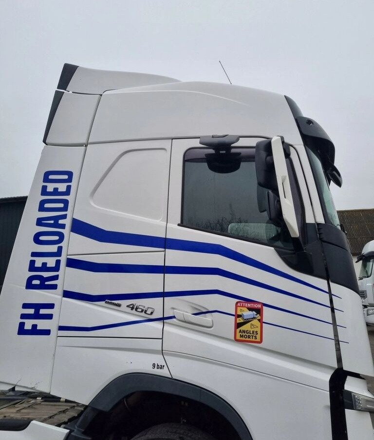 Volvo-ABG VOLVO FH 4 EURO 6 GLOBETROTTER 2018 ROK Volvo VOLVO FH 4 EURO 6 GLOBETROTTER 2018 ROK - Cabina para Camión: foto 5 Volvo-ABG VOLVO FH 4 EURO 6 GLOBETROTTER 2018 ROK Volvo VOLVO FH 4 EURO 6 GLOBETROTTER 2018 ROK - Cabina para Camión: foto 5