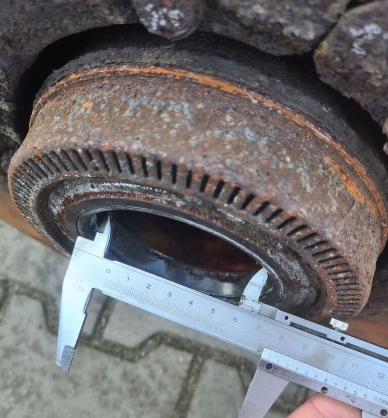 Volvo FI 78 TARCZA 410MM FH 4 FM 4 RENAULT GAMA T FI Volvo FI 78 TARCZA 410MM VOLVO FH 4 FM 4 RENAULT GAMA T - Cubo para Camión: foto 2 Volvo FI 78 TARCZA 410MM FH 4 FM 4 RENAULT GAMA T FI Volvo FI 78 TARCZA 410MM VOLVO FH 4 FM 4 RENAULT GAMA T - Cubo para Camión: foto 2