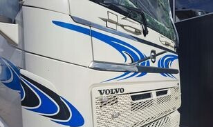 Volvo KOMPLETNA GÓRNA ATRAPA   Volvo FH 4 - Capota para Camión: foto 1 Volvo KOMPLETNA GÓRNA ATRAPA   Volvo FH 4 - Capota para Camión: foto 1