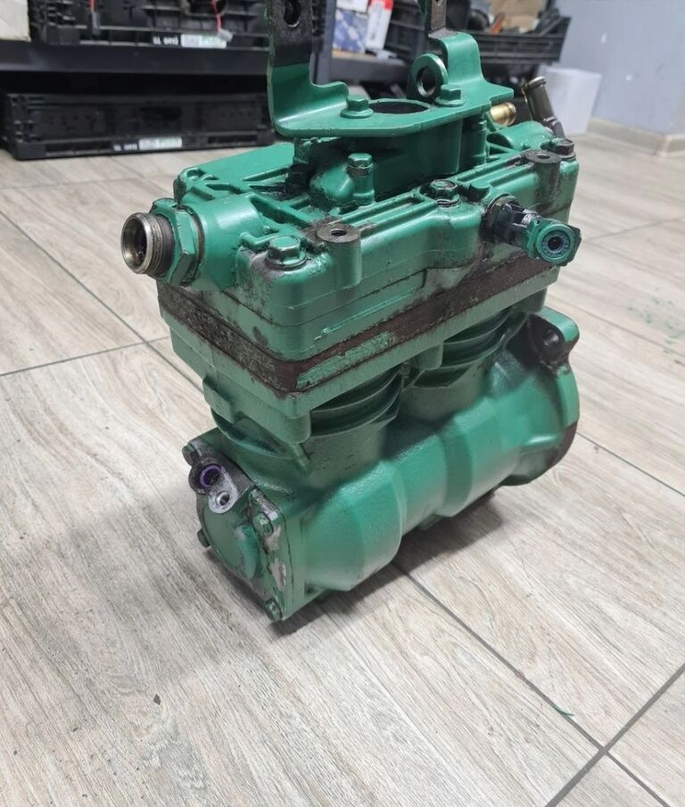 Volvo SPRĘŻARKA KOMPRESOR POWIETRZA FH 4 FH 16 EURO 6 22083113 Volvo VOLVO FH 4 FH 16 EURO 6 22083113 - Compresor de aire acondicionado para Camión: foto 1 Volvo SPRĘŻARKA KOMPRESOR POWIETRZA FH 4 FH 16 EURO 6 22083113 Volvo VOLVO FH 4 FH 16 EURO 6 22083113 - Compresor de aire acondicionado para Camión: foto 1