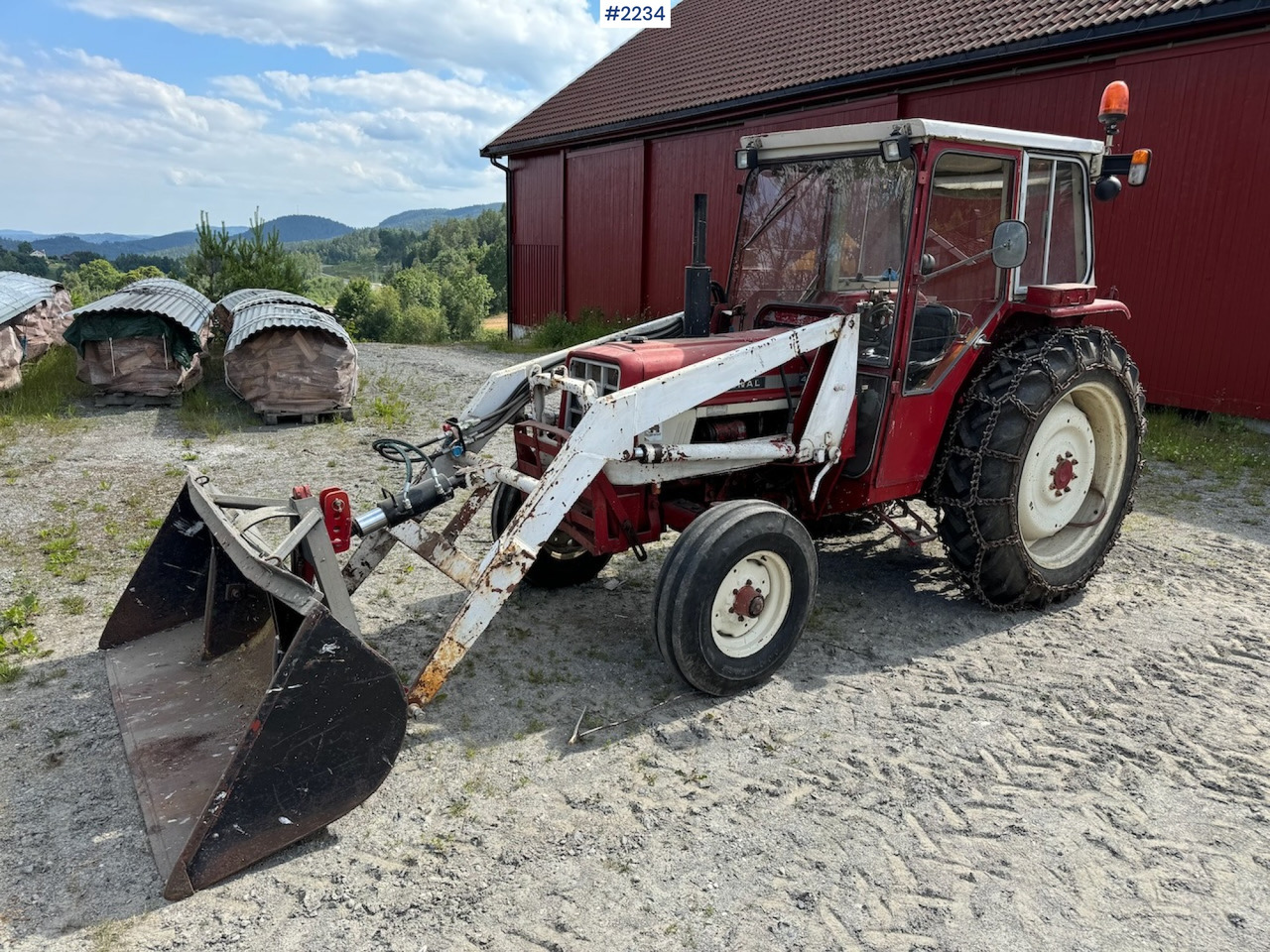 1973 International Harvester 454 w/front loader. - Tractor: foto 1 1973 International Harvester 454 w/front loader. - Tractor: foto 1