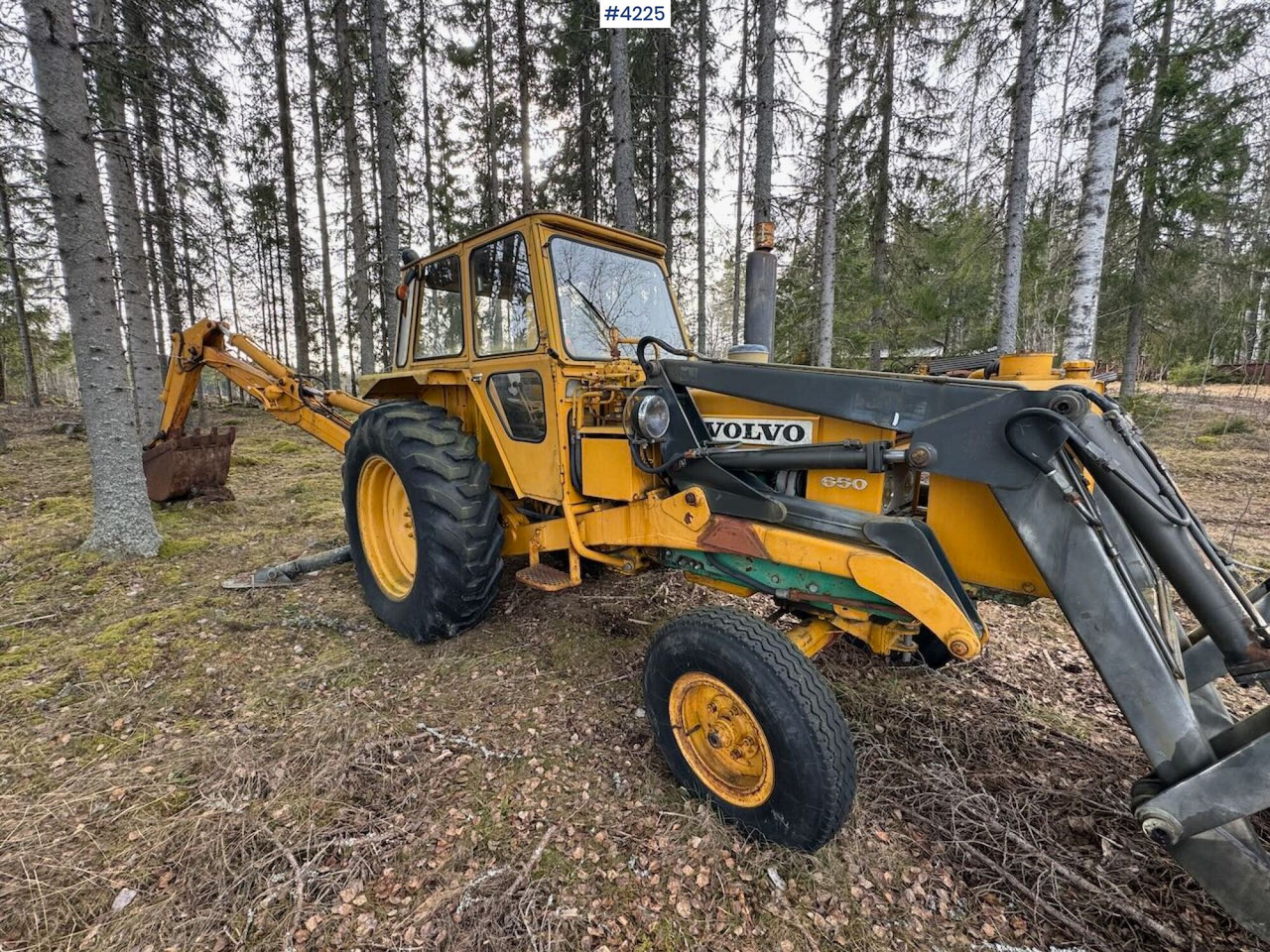 1978 Volvo 650 Traktorgraver m/ 4 skuffer - Tractor: foto 1 1978 Volvo 650 Traktorgraver m/ 4 skuffer - Tractor: foto 1