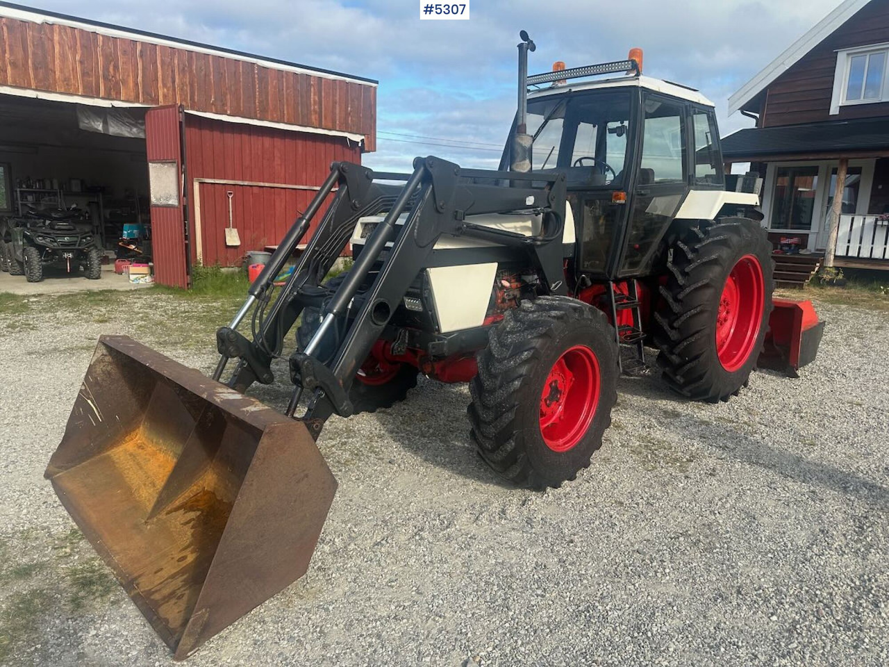 1983 David Brown Case 1690 4x4 w/ front loader, bucket and snow blower. Engine overhauled. WATCH VIDEO. - Tractor: foto 2 1983 David Brown Case 1690 4x4 w/ front loader, bucket and snow blower. Engine overhauled. WATCH VIDEO. - Tractor: foto 2