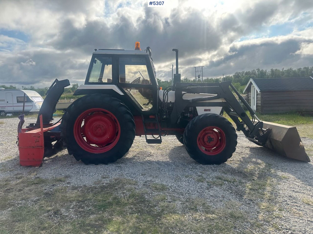 1983 David Brown Case 1690 4x4 w/ front loader, bucket and snow blower. Engine overhauled. WATCH VIDEO. - Tractor: foto 4 1983 David Brown Case 1690 4x4 w/ front loader, bucket and snow blower. Engine overhauled. WATCH VIDEO. - Tractor: foto 4