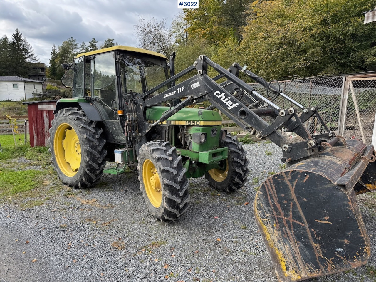 1990 John Deere 1950 Power Synchron w/ front loader. - Tractor: foto 1 1990 John Deere 1950 Power Synchron w/ front loader. - Tractor: foto 1