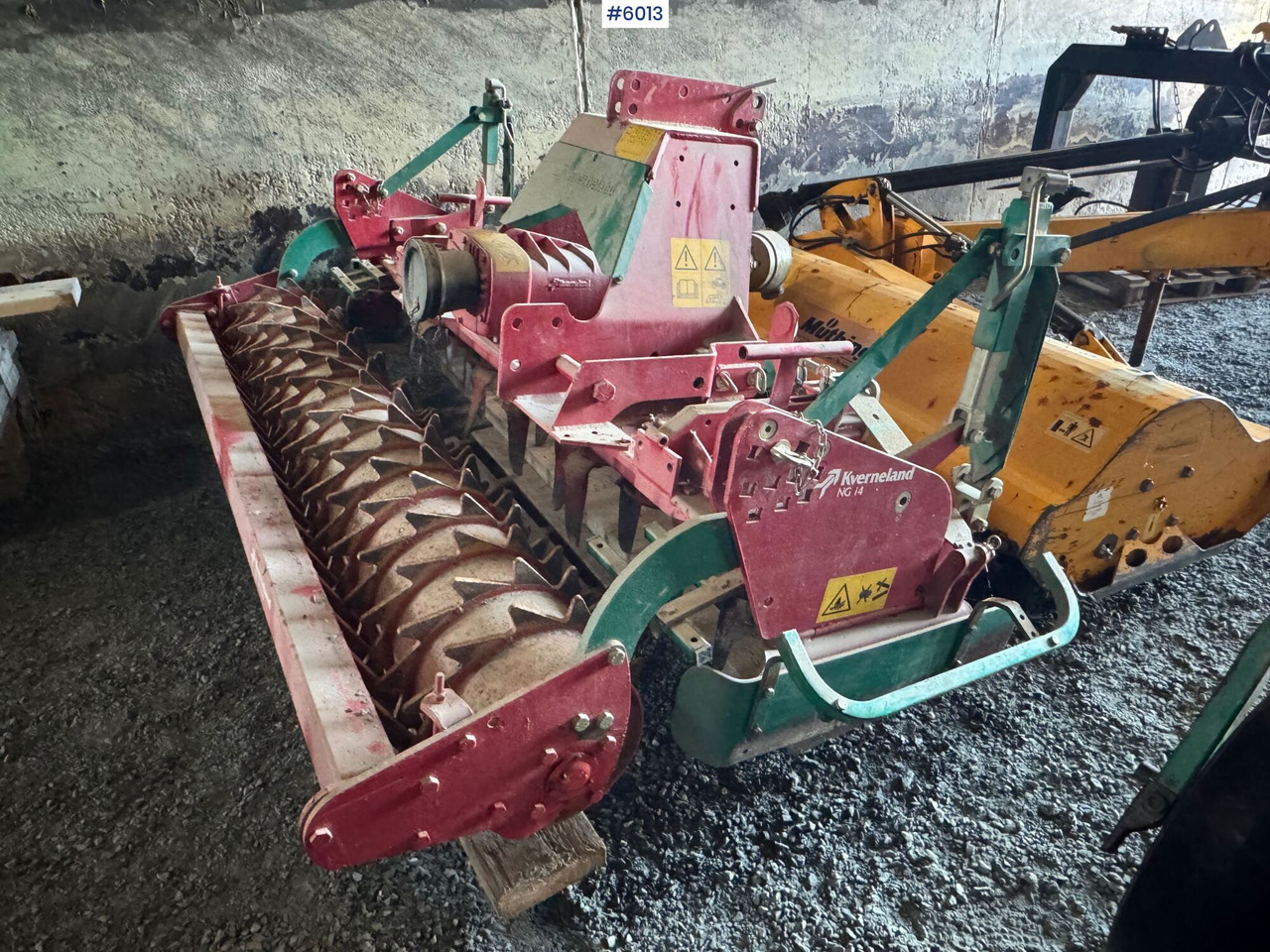 2000 Kverneland NG 14 250 horizontal tiller - Equipo para trabajo del suelo: foto 1 2000 Kverneland NG 14 250 horizontal tiller - Equipo para trabajo del suelo: foto 1