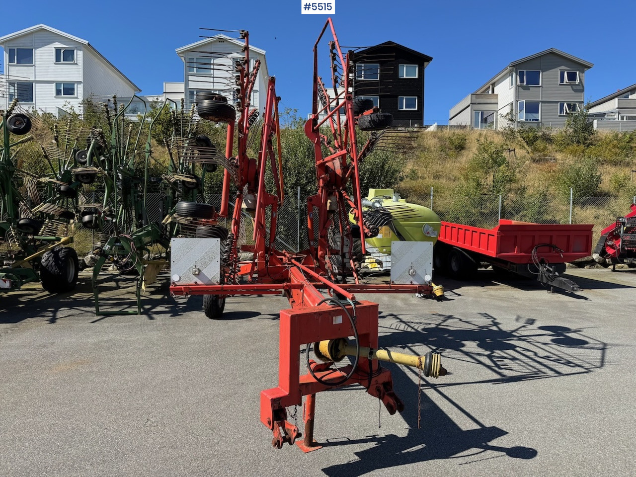 2002 Kuhn GA 7301 Collecting rake - Maquinaria de henificación: foto 4 2002 Kuhn GA 7301 Collecting rake - Maquinaria de henificación: foto 4