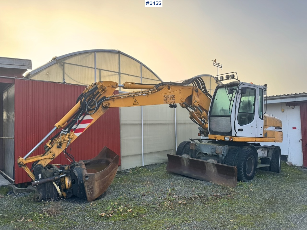 2003 Liebherr 312 Wheeled excavator w/ Rototilt and 2 buckets. - Excavadora: foto 2 2003 Liebherr 312 Wheeled excavator w/ Rototilt and 2 buckets. - Excavadora: foto 2
