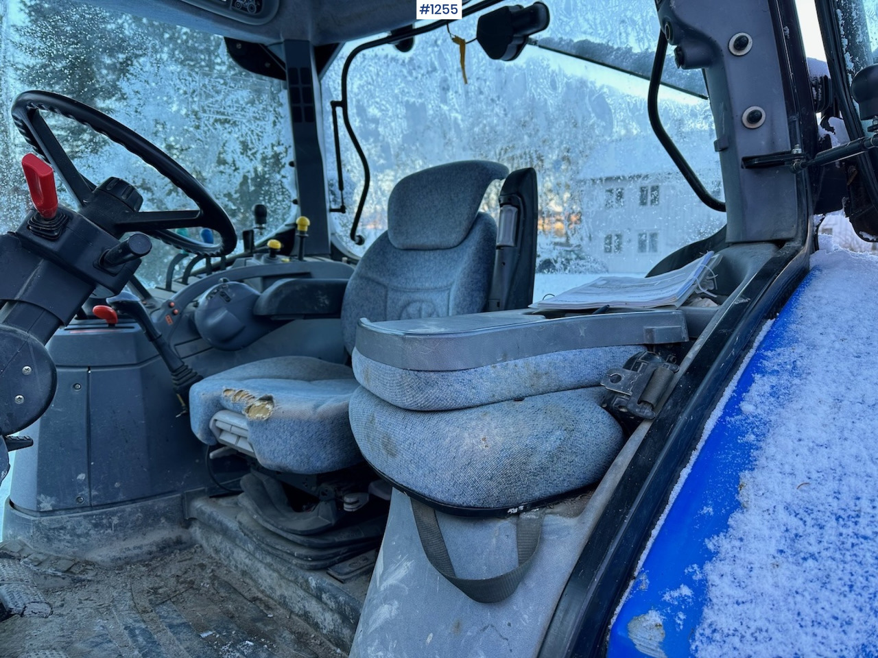 Tractor 2005 New Holland TS110A: foto 12