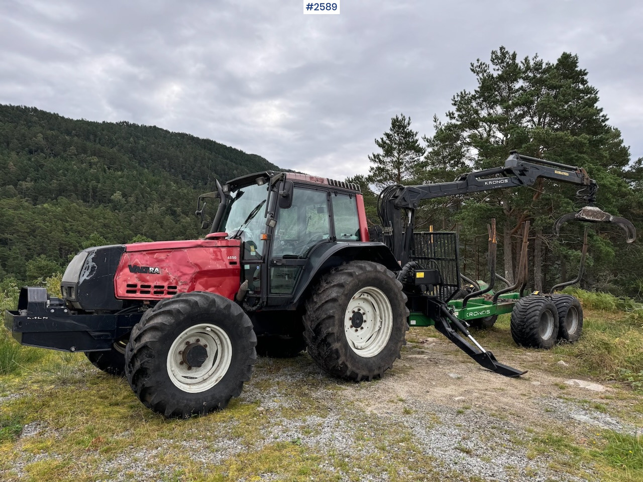 2005 Valtra 6550 Turbo with Kronos 120H 4WD B - Tractor: foto 1 2005 Valtra 6550 Turbo with Kronos 120H 4WD B - Tractor: foto 1