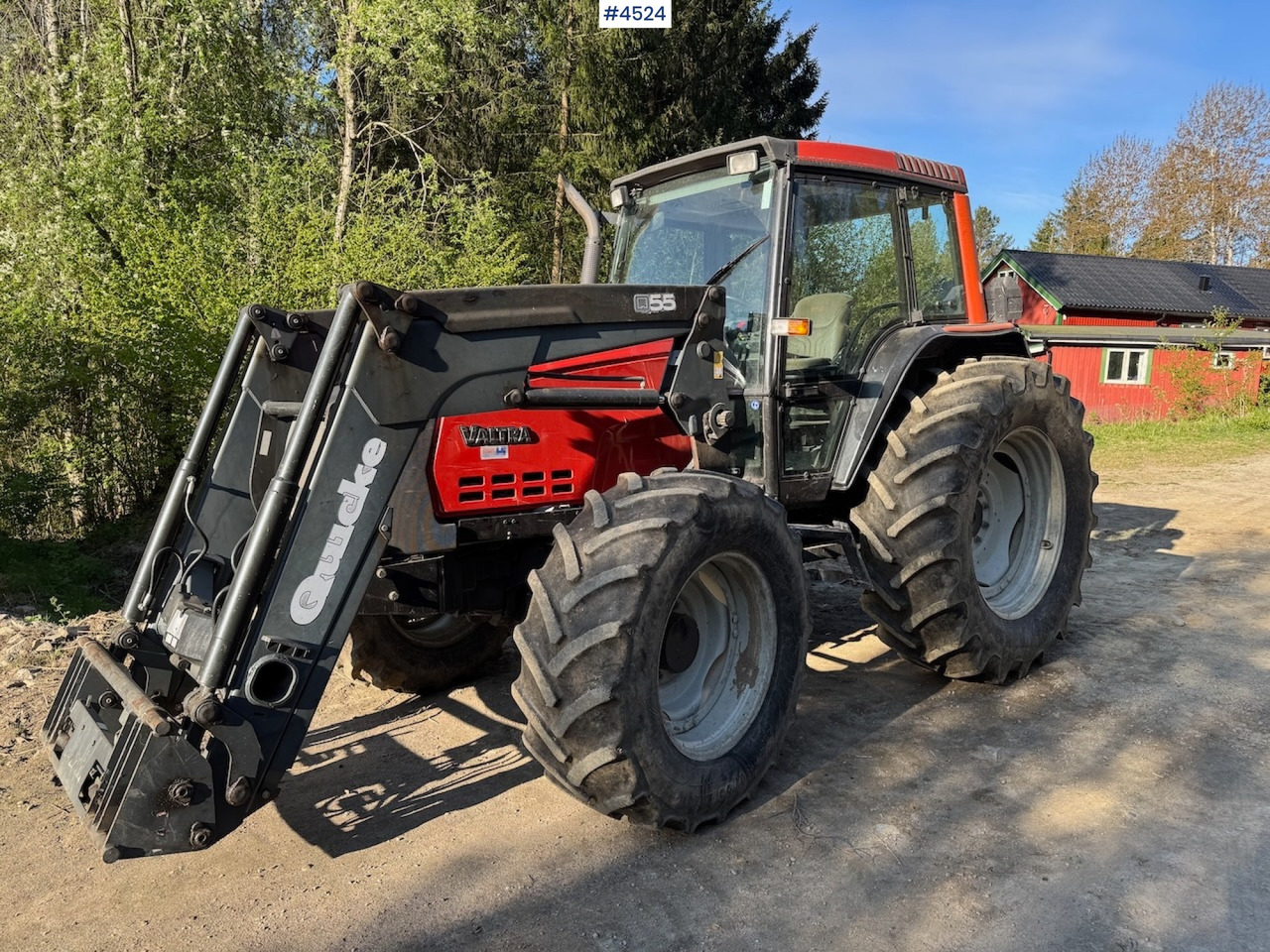 2005 Valtra 6850 w/front loader - Tractor: foto 2 2005 Valtra 6850 w/front loader - Tractor: foto 2