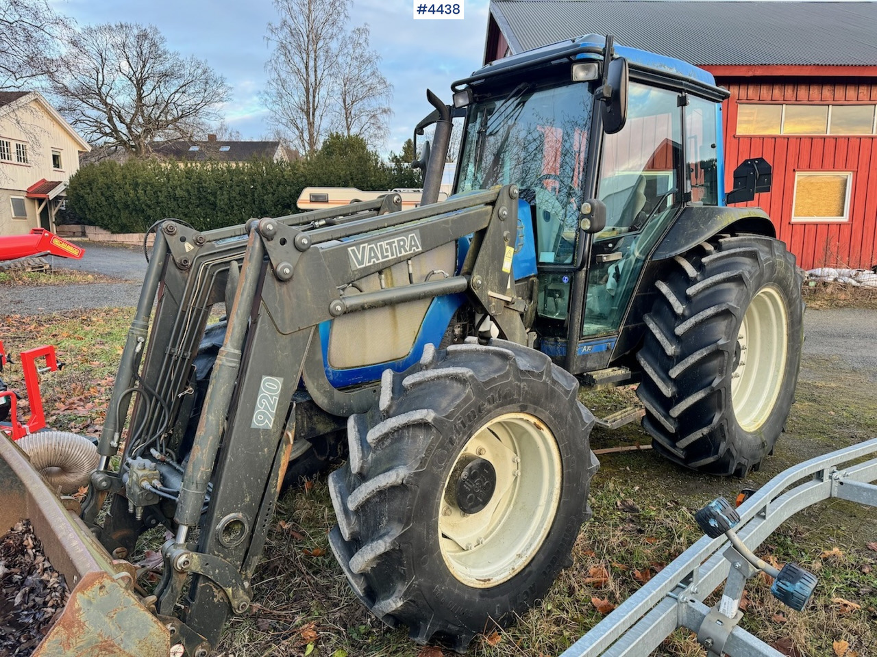 Tractor 2005 Valtra A75-4 4x4 w/ Front loader and bucket. 3250 hours!: foto 7