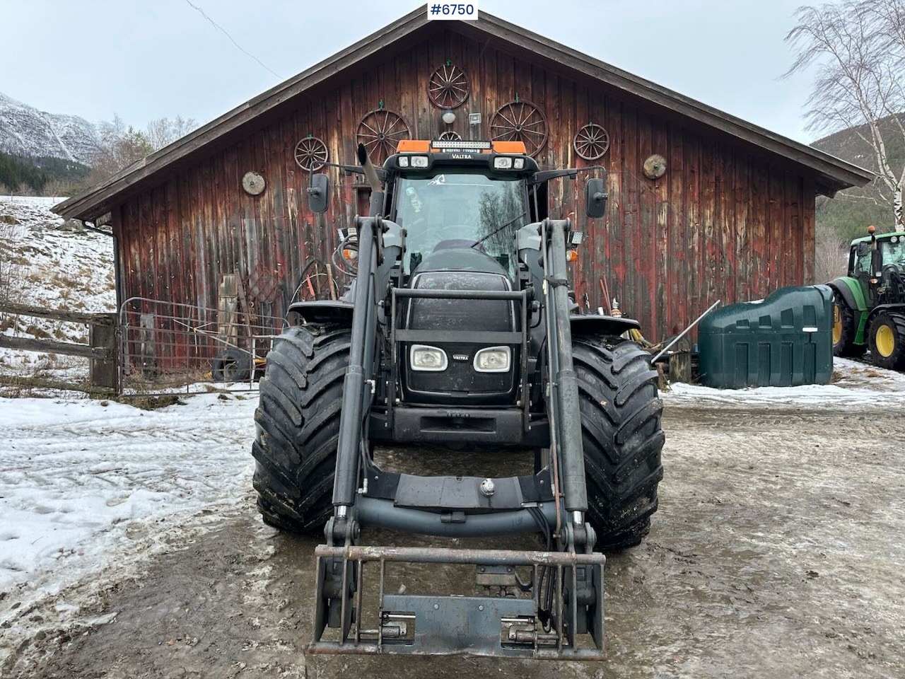 2006 Valtra T190 4x4 w/ Front loader and new gearbox! SEE VIDEO. - Tractor: foto 4 2006 Valtra T190 4x4 w/ Front loader and new gearbox! SEE VIDEO. - Tractor: foto 4