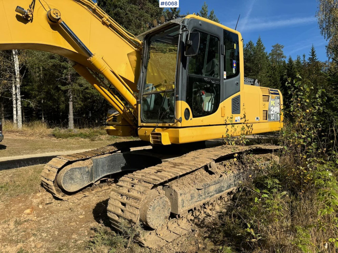 Excavadora 2007 Komatsu PC210LC Tracked Excavator with 3 buckets, tilt, grapple, and ripper.: foto 1