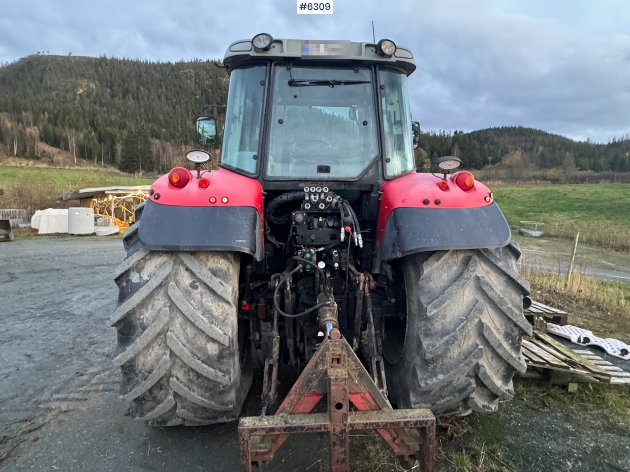 2007 Massey Ferguson 6465 Dyna 6 w/ front loader with 3rd function! - Tractor: foto 4 2007 Massey Ferguson 6465 Dyna 6 w/ front loader with 3rd function! - Tractor: foto 4