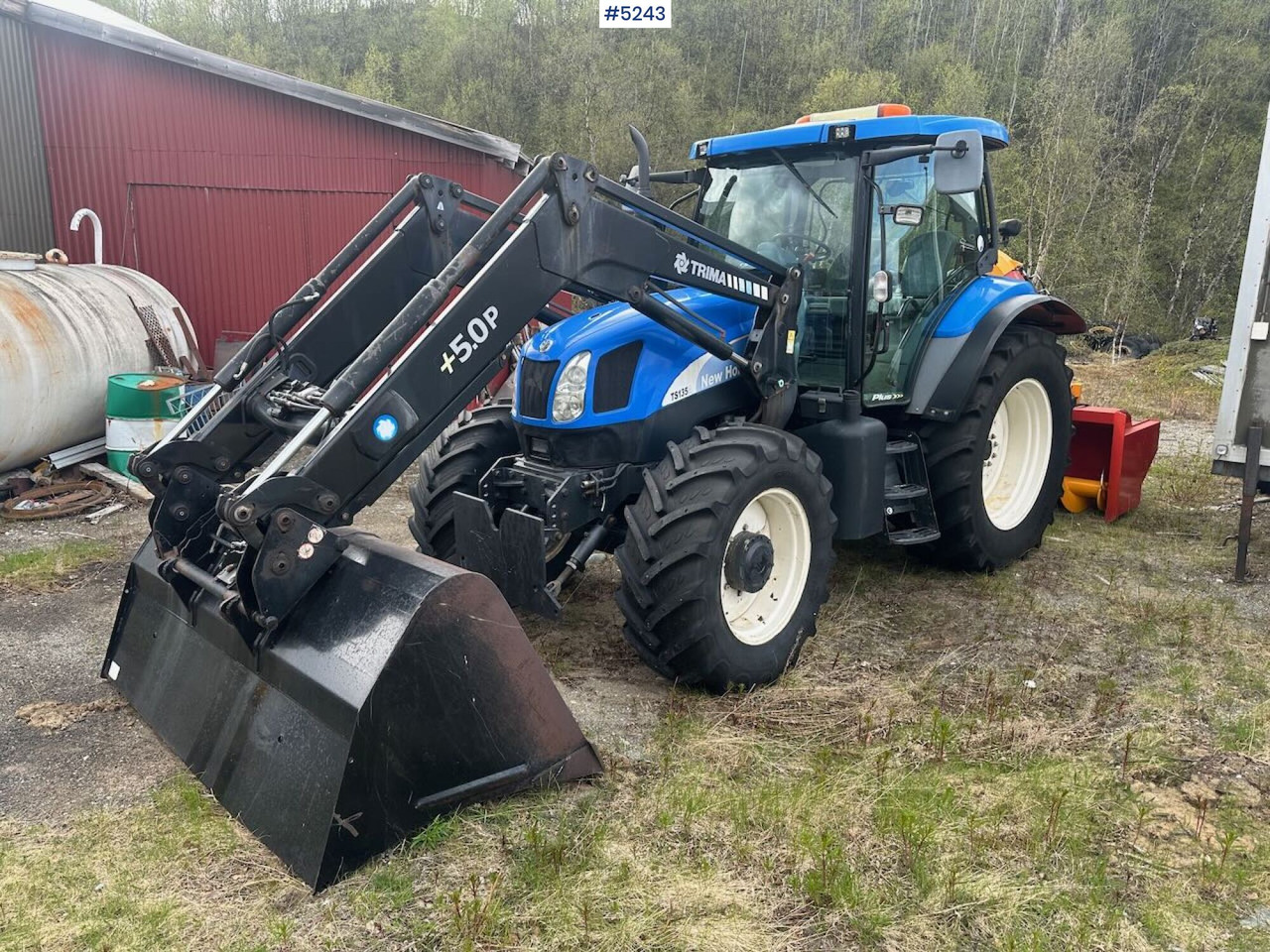 2007 New Holland TS135 4x4 tractor w/ front loader. WATCH VIDEO. - Tractor: foto 1 2007 New Holland TS135 4x4 tractor w/ front loader. WATCH VIDEO. - Tractor: foto 1