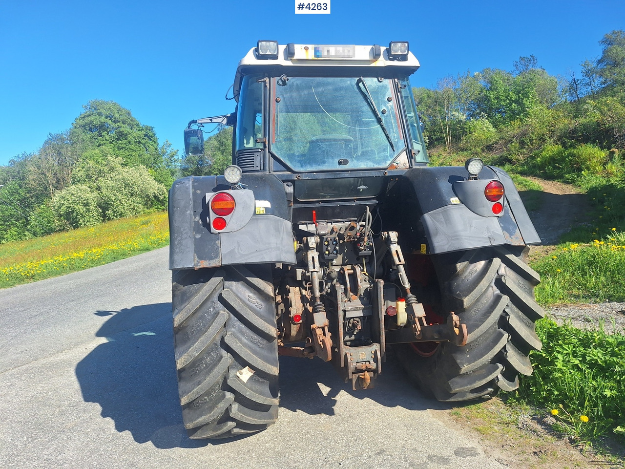 2011 Fent 820 Vario TMS w/ plow plate - Tractor: foto 3 2011 Fent 820 Vario TMS w/ plow plate - Tractor: foto 3