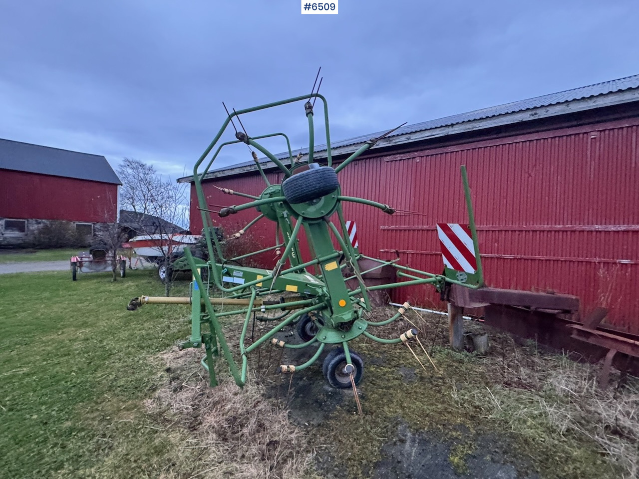 2011 Krone KW 5.52 tedder - Maquinaria de henificación: foto 2 2011 Krone KW 5.52 tedder - Maquinaria de henificación: foto 2