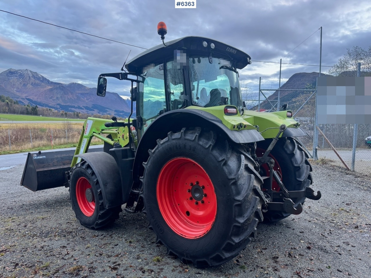 2013 Claas Arion 550 w/ Front loader, Bucket, forks and rear cutters. 1110 hours! - Tractor: foto 5 2013 Claas Arion 550 w/ Front loader, Bucket, forks and rear cutters. 1110 hours! - Tractor: foto 5