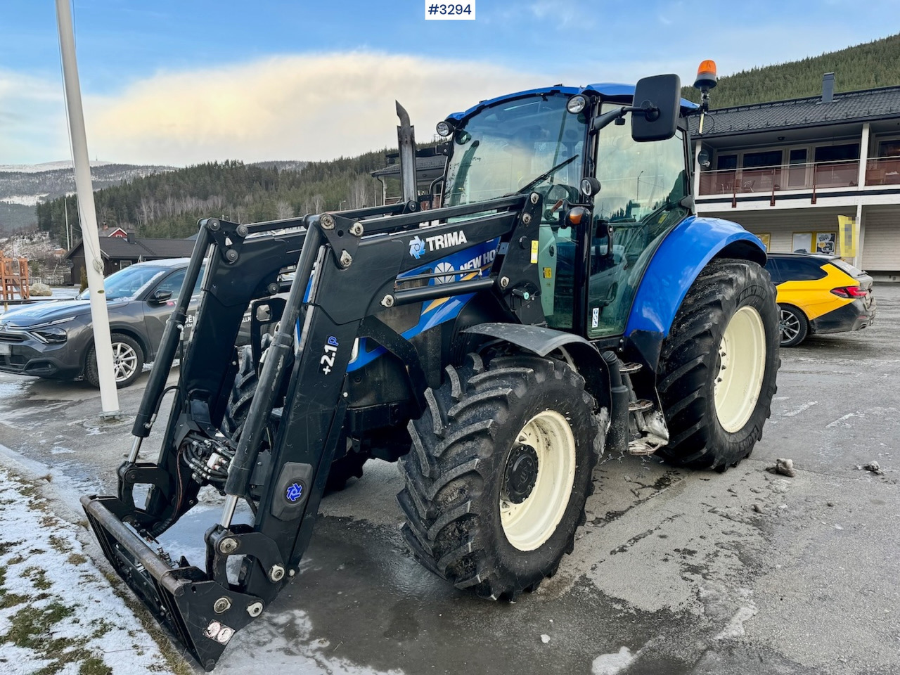 2013 New Holland T5.95 with Trima +2.1P Front Loader. New Engine! - Tractor: foto 1 2013 New Holland T5.95 with Trima +2.1P Front Loader. New Engine! - Tractor: foto 1
