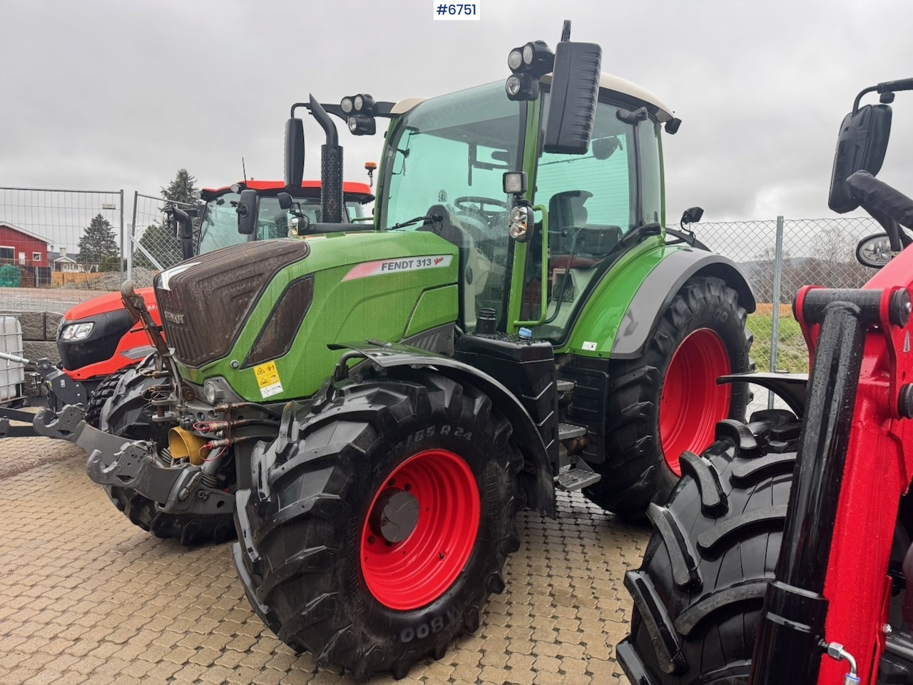 2019 Fendt 313 Vario w/ Front hydraulics and 2 sets of tires. - Tractor: foto 3 2019 Fendt 313 Vario w/ Front hydraulics and 2 sets of tires. - Tractor: foto 3
