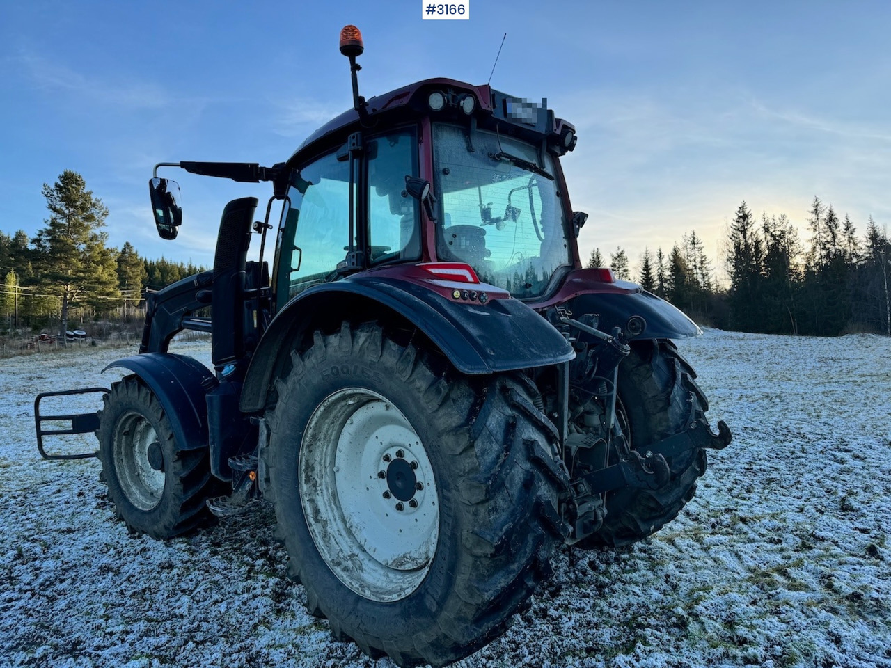2019 Valtra N174 4x4 With front loader, snowplow blade, and 2 sets of tires. 2770 hours! - Tractor: foto 3 2019 Valtra N174 4x4 With front loader, snowplow blade, and 2 sets of tires. 2770 hours! - Tractor: foto 3