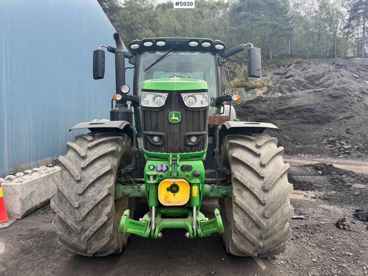 Tractor 2020 John Deere 6215R w/ Front PTO and hydraulics. 2 sets of tires.: foto 8 Tractor 2020 John Deere 6215R w/ Front PTO and hydraulics. 2 sets of tires.: foto 8