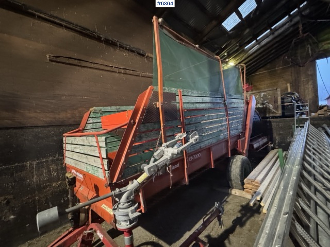 Approx. 1990 Kverneland UN7000 unloading wagon - Maquinaria de henificación: foto 1 Approx. 1990 Kverneland UN7000 unloading wagon - Maquinaria de henificación: foto 1