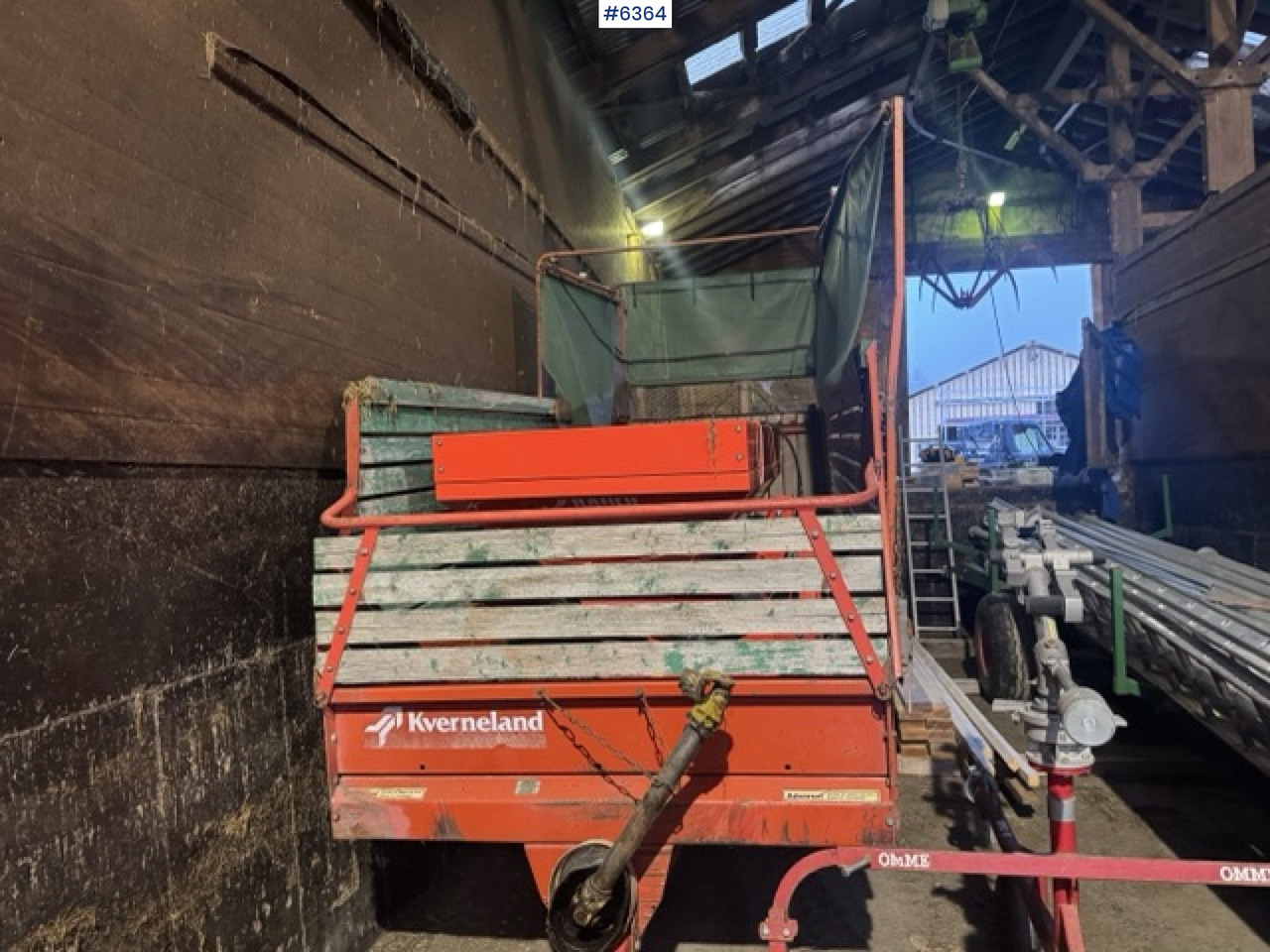 Approx. 1990 Kverneland UN7000 unloading wagon - Maquinaria de henificación: foto 3 Approx. 1990 Kverneland UN7000 unloading wagon - Maquinaria de henificación: foto 3