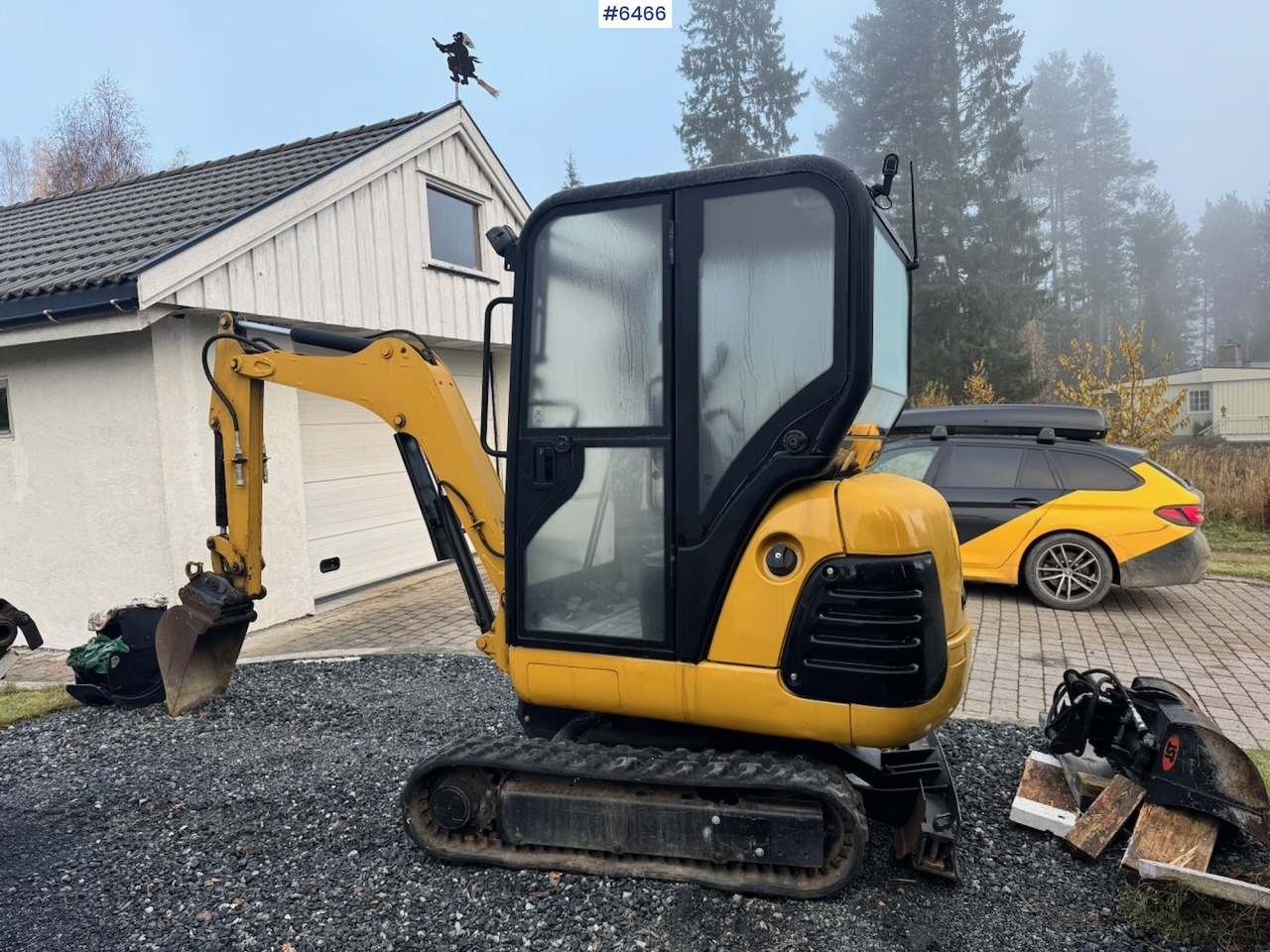 Approx. 2004 CAT 301.8 Mini excavator w/ 4 buckets and grapple. - Excavadora: foto 5 Approx. 2004 CAT 301.8 Mini excavator w/ 4 buckets and grapple. - Excavadora: foto 5
