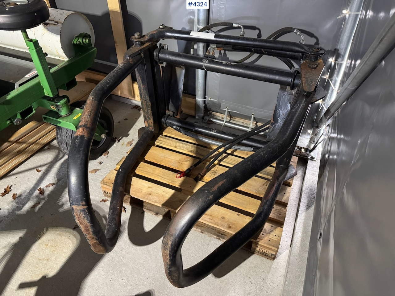 Hydraulic round bale clamp - Pinza: foto 1 Hydraulic round bale clamp - Pinza: foto 1
