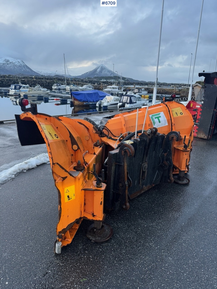 2013 Tellefsdal V90 V-Plog - Vehículo municipal: foto 1 2013 Tellefsdal V90 V-Plog - Vehículo municipal: foto 1