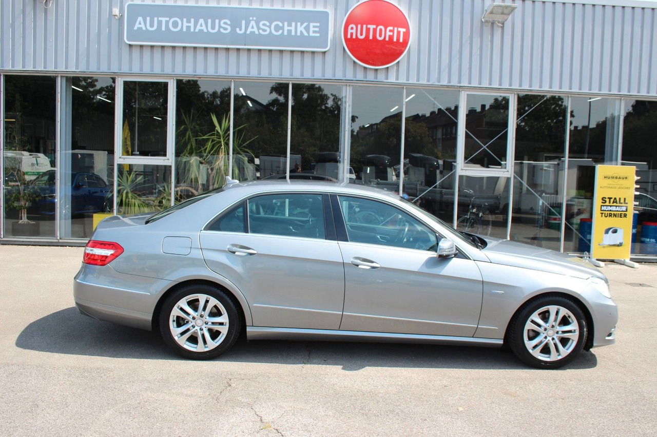 Mercedes-Benz CGI BlueEfficiency Avantgarde Automatik 59980 KM - Sedan: foto 2 Mercedes-Benz CGI BlueEfficiency Avantgarde Automatik 59980 KM - Sedan: foto 2