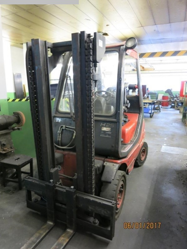 LINDE H25T - Carretilla elevadora de gas: foto 2 LINDE H25T - Carretilla elevadora de gas: foto 2
