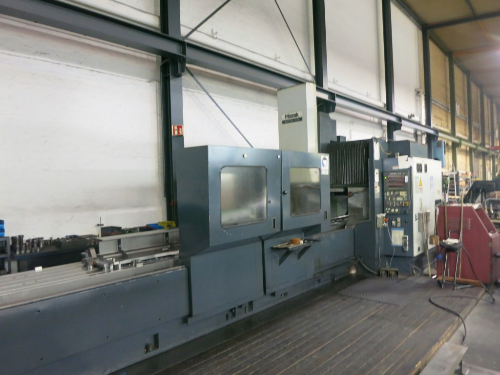 MAZAK AJV-35/240 - Fresadora: foto 3 MAZAK AJV-35/240 - Fresadora: foto 3