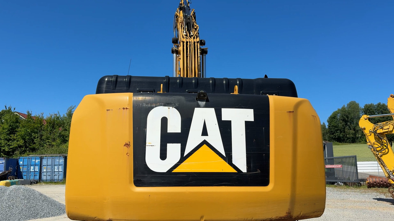 CATERPILLAR 326F - Excavadora de cadenas: foto 3 CATERPILLAR 326F - Excavadora de cadenas: foto 3