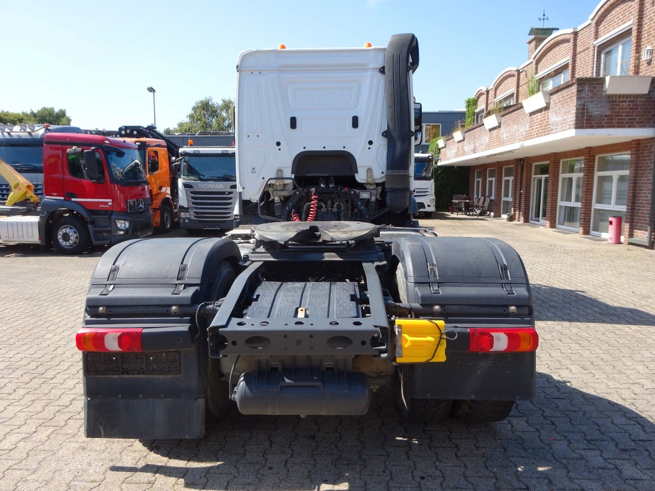 Mercedes-Benz 1846 Actros SZM HAD ALLRAD - Cabeza tractora: foto 5 Mercedes-Benz 1846 Actros SZM HAD ALLRAD - Cabeza tractora: foto 5