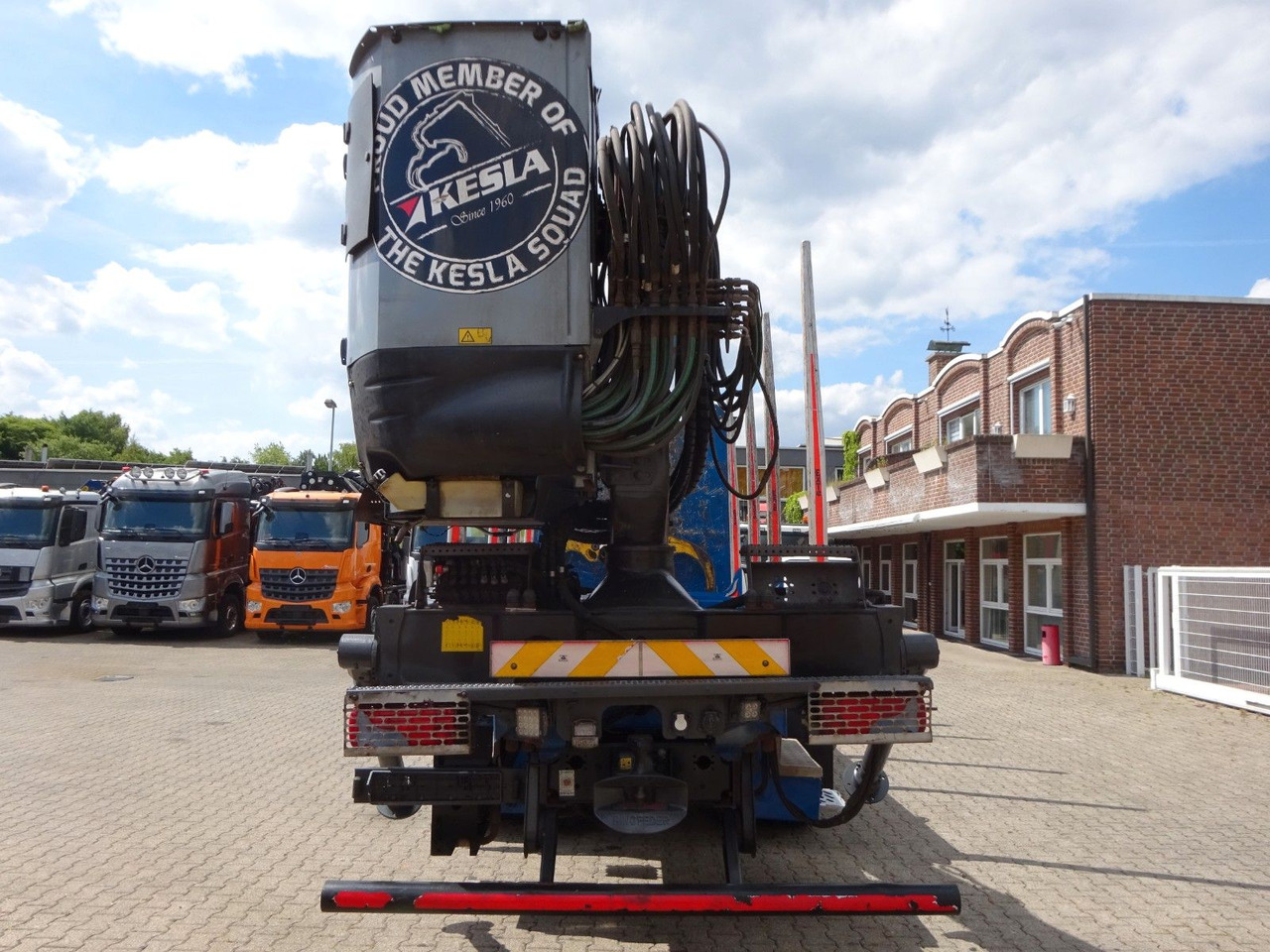 MAN 26.510 mit KESLA 2112 Holzkran+Kabine+Greifer - Camión forestal, Camión grúa: foto 5 MAN 26.510 mit KESLA 2112 Holzkran+Kabine+Greifer - Camión forestal, Camión grúa: foto 5