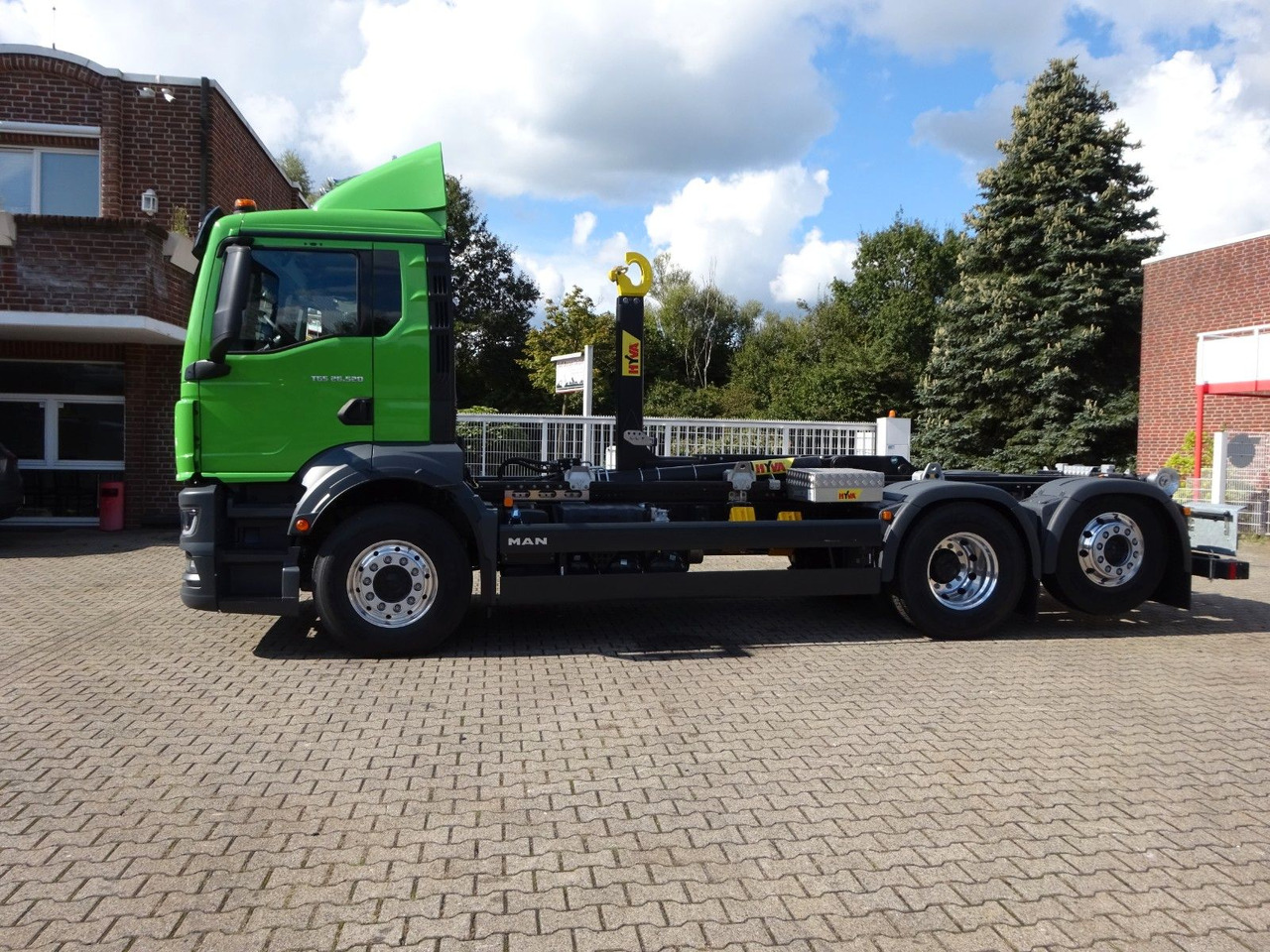 MAN 26.520 TGS HYVA Abroller 6x2 NEU !!! MAN 26.520 TGS HYVA Abroller 6x2 NEU !!! - Camión multibasculante: foto 4 MAN 26.520 TGS HYVA Abroller 6x2 NEU !!! MAN 26.520 TGS HYVA Abroller 6x2 NEU !!! - Camión multibasculante: foto 4